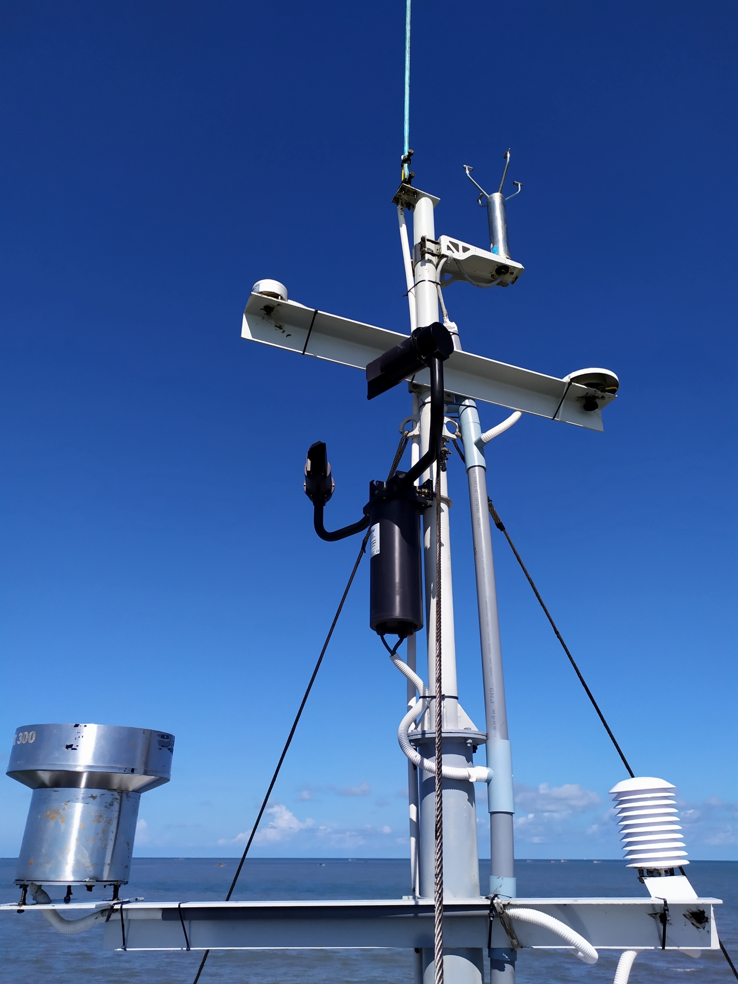 marine meteorological system